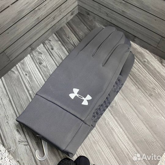 Перчатки Under Armour новые