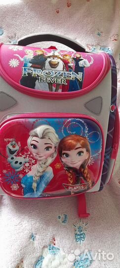 Портфель школьный новый