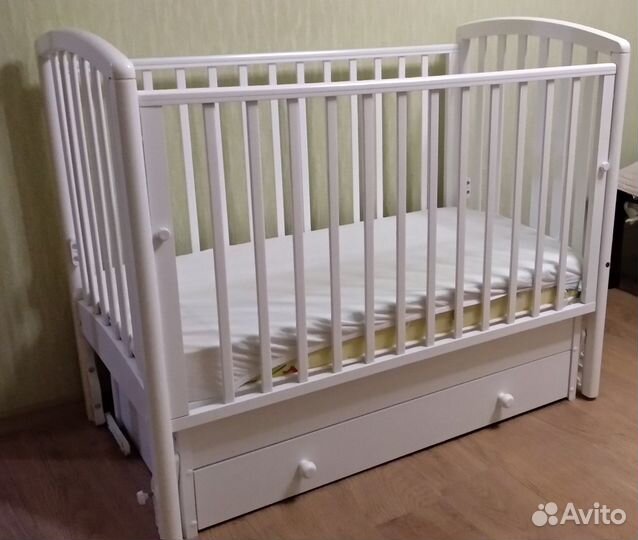 Детская кроватка гандылян с маятником + матрац