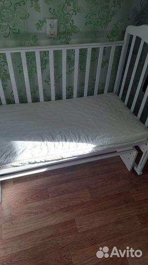 Продам детскую кроватку