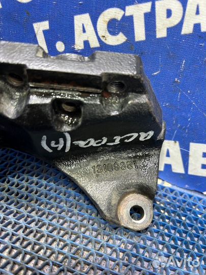 Крепление двигателя Opel Astra H купе Z18XER 2007