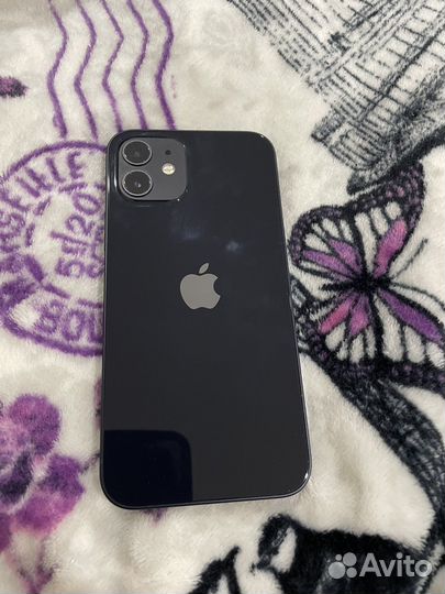 Телефон iPhone 12 64 гб