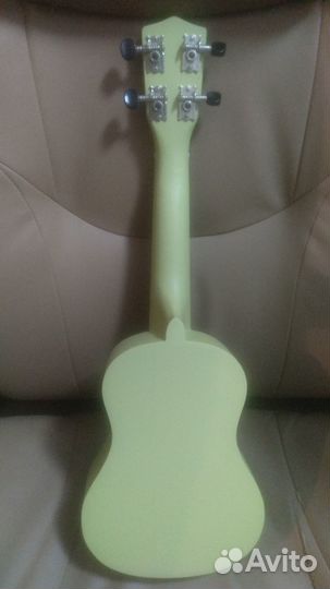 Гитара укулеле