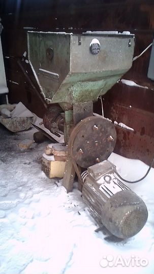 Пресс для масла, маслобойка, холодного отжима