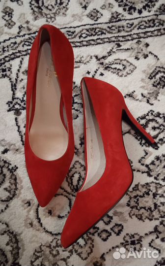 Туфли натуральная замша 39 лодочки Pierre Cardin