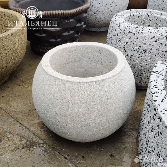 Вазоны для цветов не требуют окрашивания