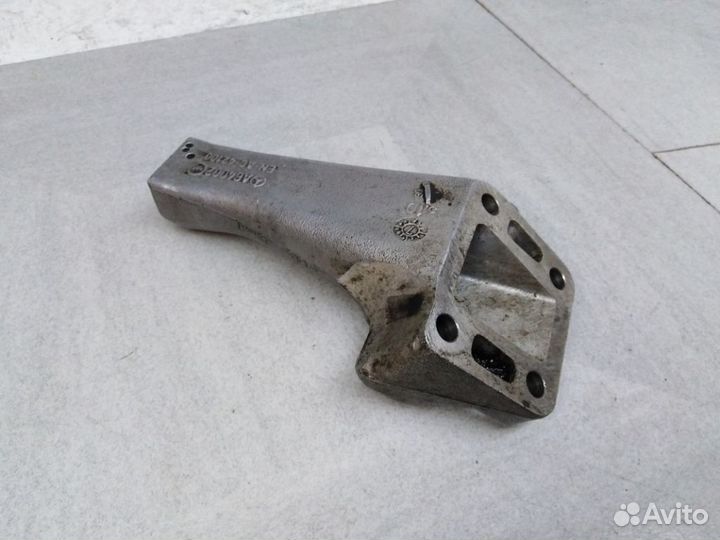 Кронштейн двигателя A6402230204