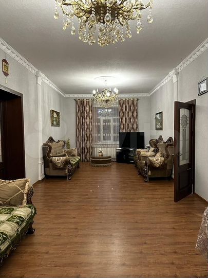 Комната 25 м² в 5-к., 2/3 эт.