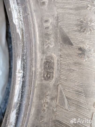 Michelin X-Ice North 3 215/65 R16