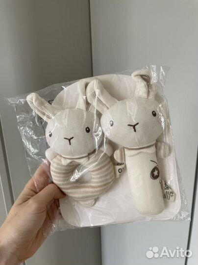 Игрушка-погремушка мягкая