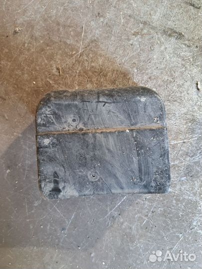 Накладка подкапотная Lancia libra