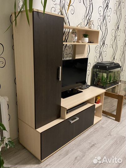 Тумба под тв и шкаф-пенал