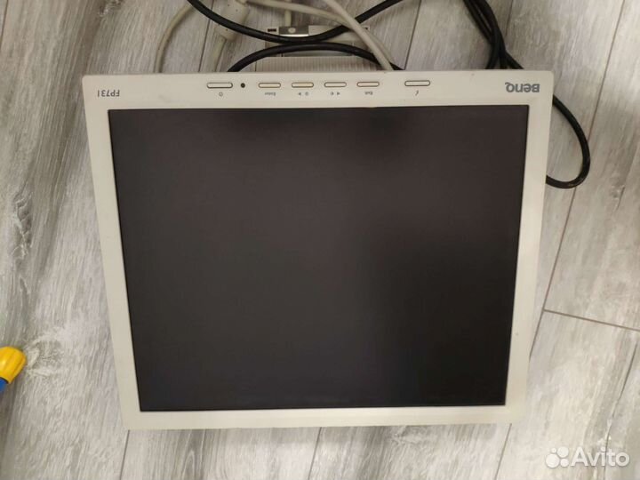 Монитор 17 дюймов