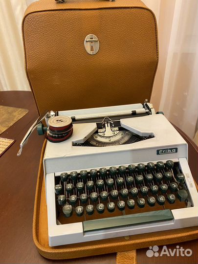Пишущая машинка