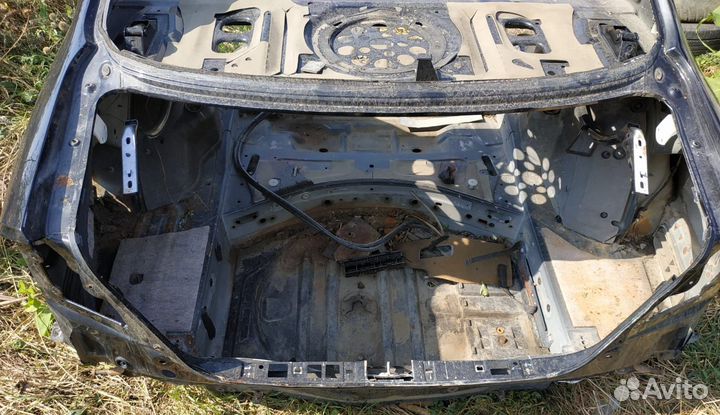 Задняя часть w211 Mercedes