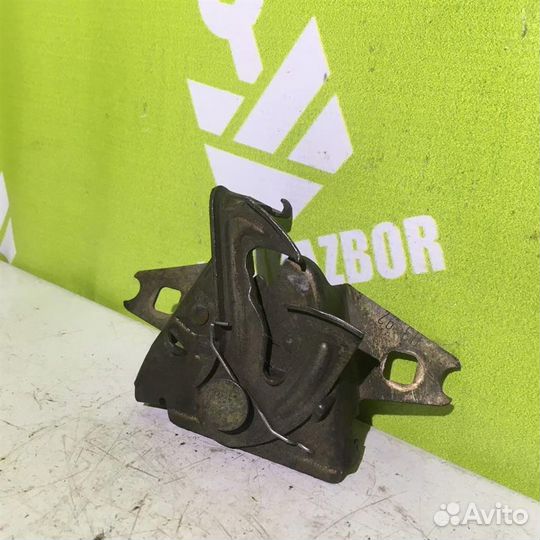 Замок капота Фольксваген Пассат Б3