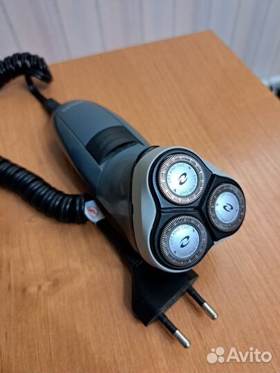 Бритва электрическая Philips