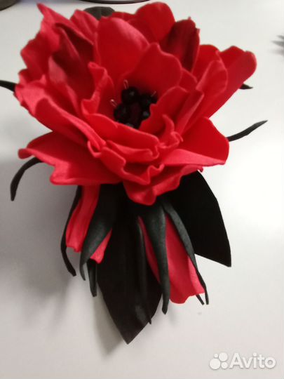 Брошь ручной работы