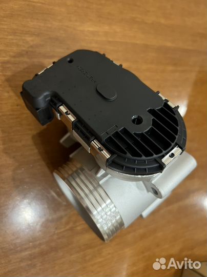 Дроссельная заслонка Volvo V70 S60 XC90