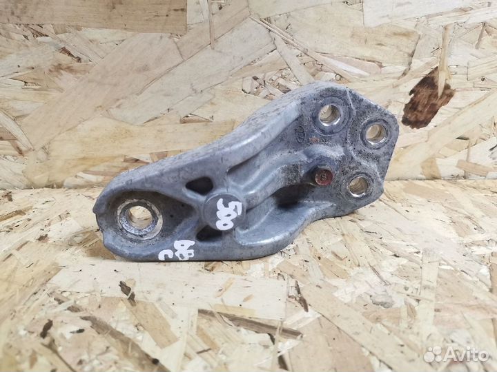 Кронштейн подушки двигателя kia ceed 1 ed