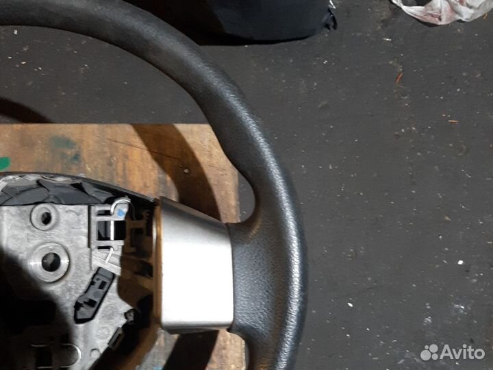 Руль Ниссан Ноут Тиида