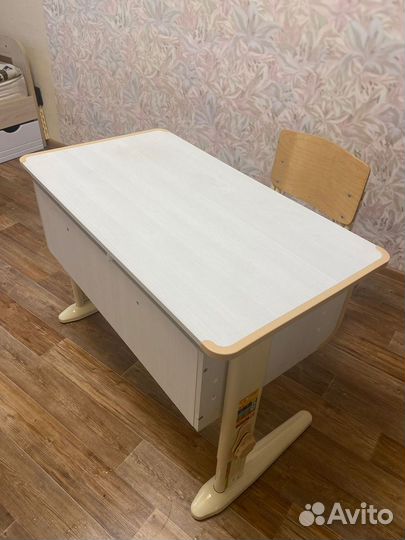 Растущая парта и стул