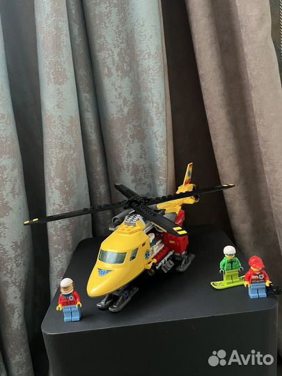 Вертолет lego 60179