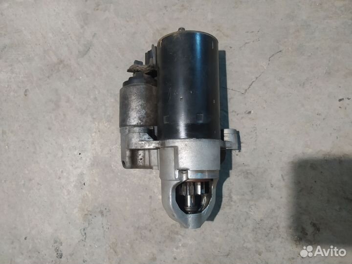 Стартер Audi A4 A6 A8 V6 2,4 2,8 3,2 06E911023C