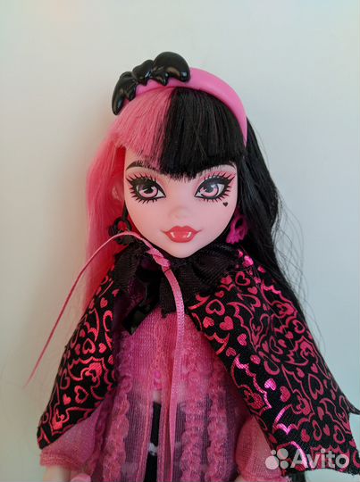 Monster High Draculaura Day Out