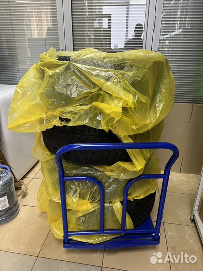 Goodyear UltraGrip Performance SUV Gen-1 275/45 R21 110V