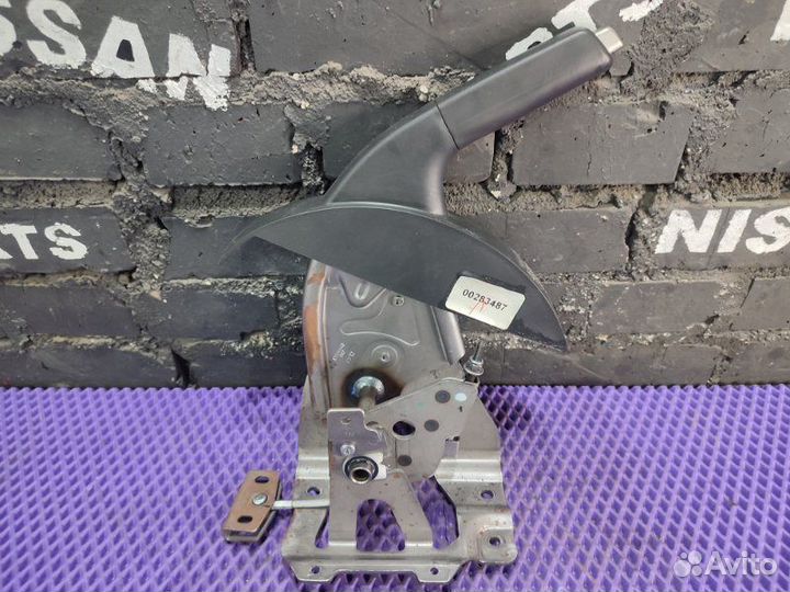 Ручка ручника Nissan Dualis KJ10-309143 MR20DE