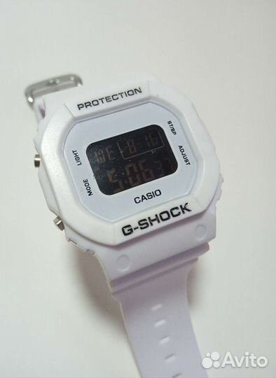 Часы Casio G-shock белые