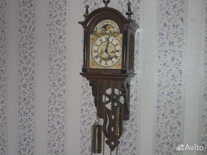 Настенные часы с боем и лунным календарем пр. Голл