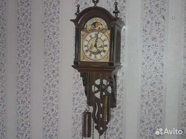 Настенные часы с боем и лунным календарем пр. Голл