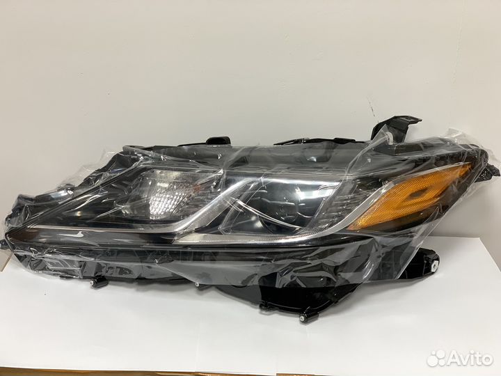 Фара Toyota Camry V70 USA 2018-2023