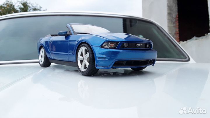 Ford Mustang 1 18