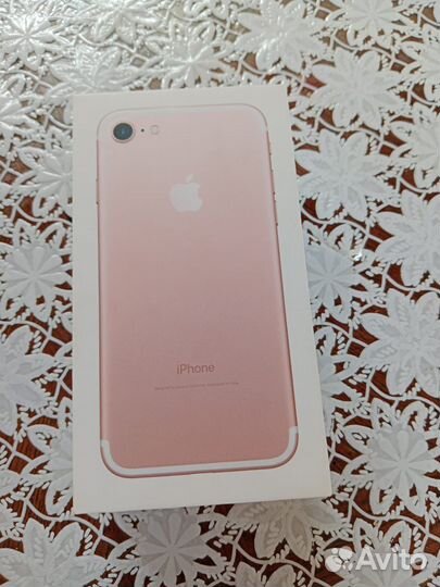 Телефон iPhone 7