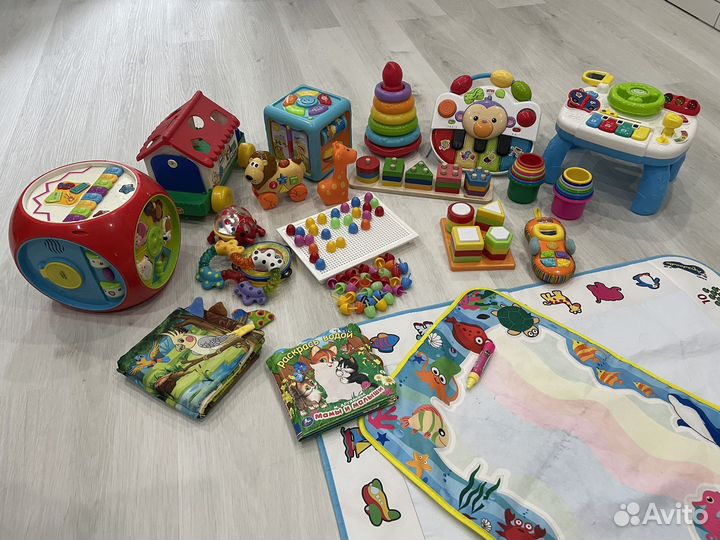 Развивающие игрушки пакетом