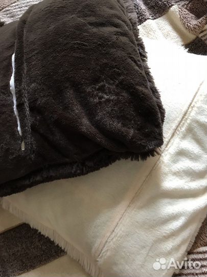 Комплект покрывало-плед с подушками