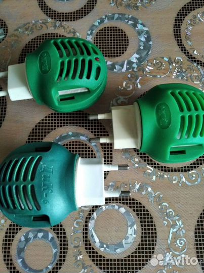 Фумигаторы для отпугивания комаров,щетки для мебел