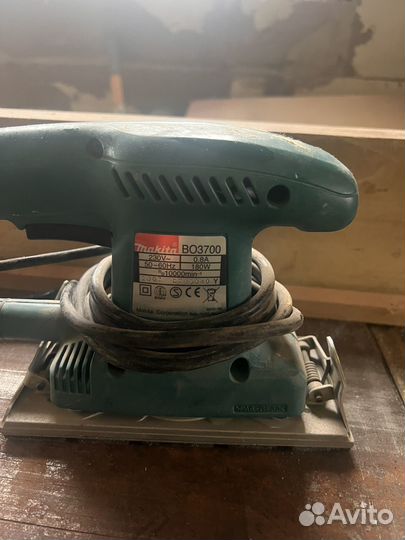 Вибрационная шлифмашина Makita BO 3700