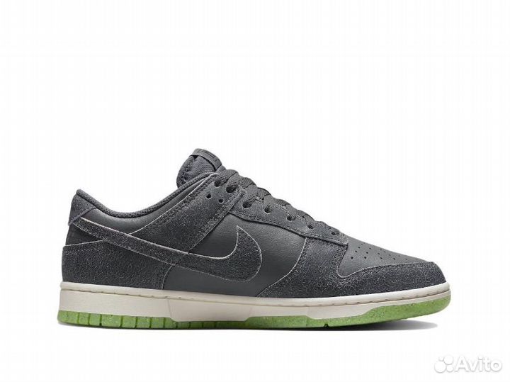 Nike dunk low prm 
