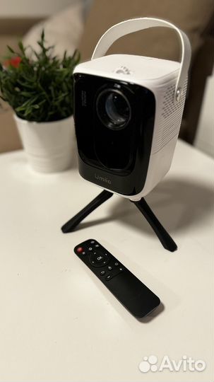 Проектор umiio