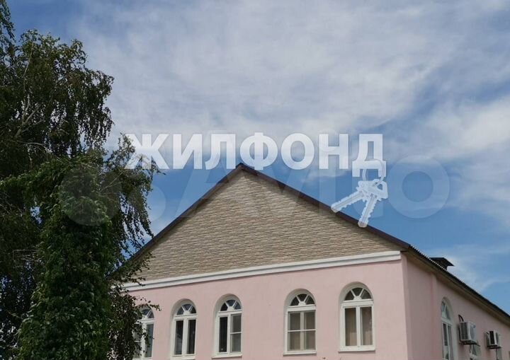 Коттедж 262 м² на участке 10 сот.