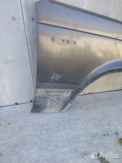 Крыло правое vоlvo 760 вольво 760 740 940