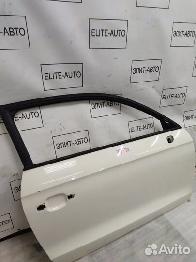 Дверь передняя правая Audi A1 8X 2012