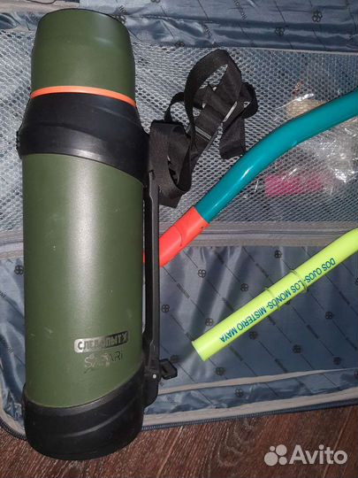 Продам Термос два раза использовалигреетсяостывает