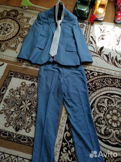 Костюм