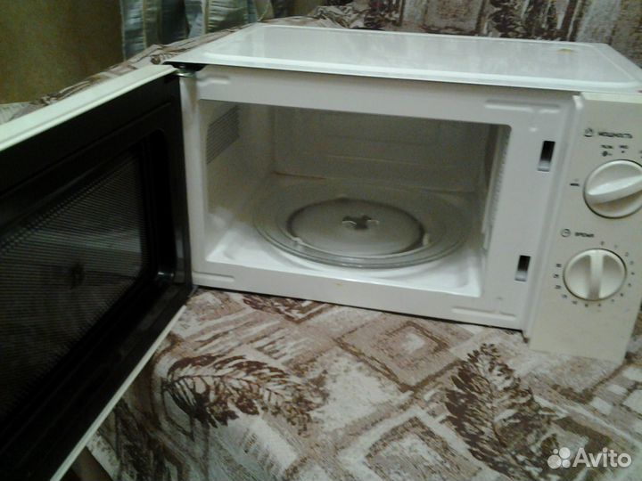 Микроволновая печь (свч) на запчасти