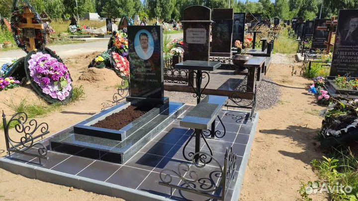 Гранитные и мраморные памятники 